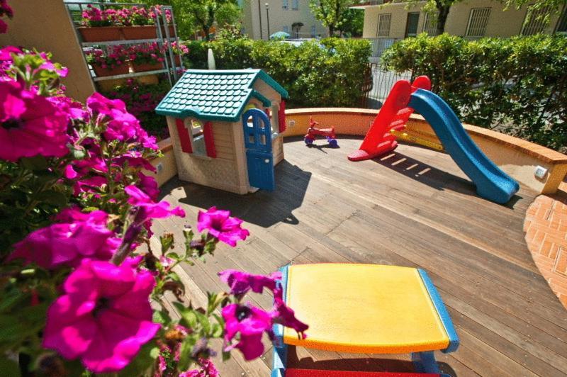 Hotel Vallechiara Cesenatico Exterior foto